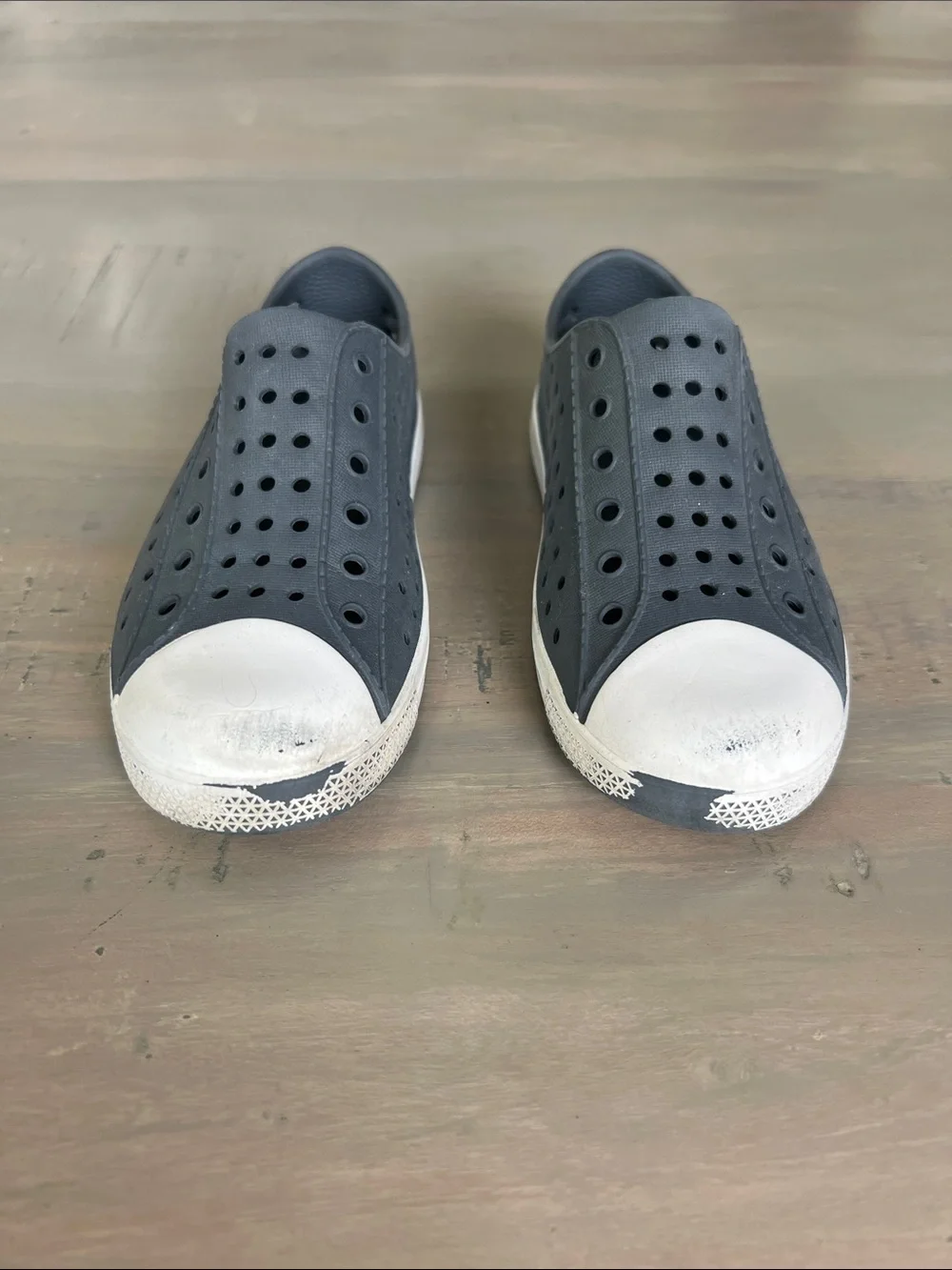 Kids Slip-On Water Shoe. Toddler Size 8.5 - 9.